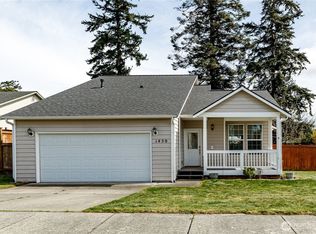 1450 NW Kathleen Dr, Oak Harbor, WA 98277