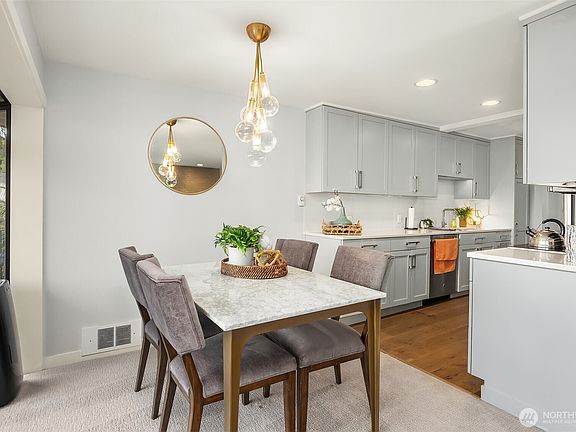 5th image of 507 Howe Street #A