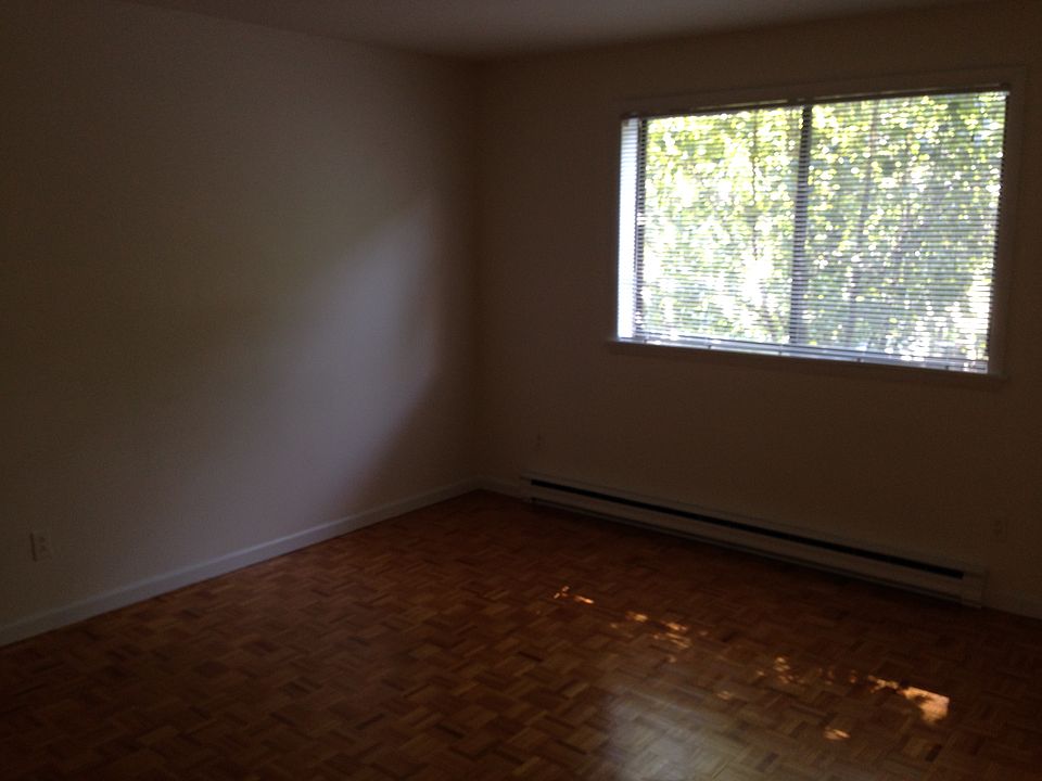 2nd image of 65 Winfield St APT 6