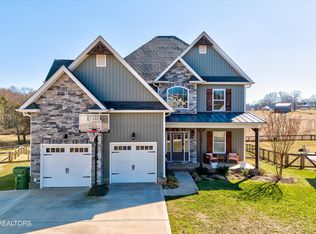 2710 Brantley Park Blvd, Maryville, TN 37804