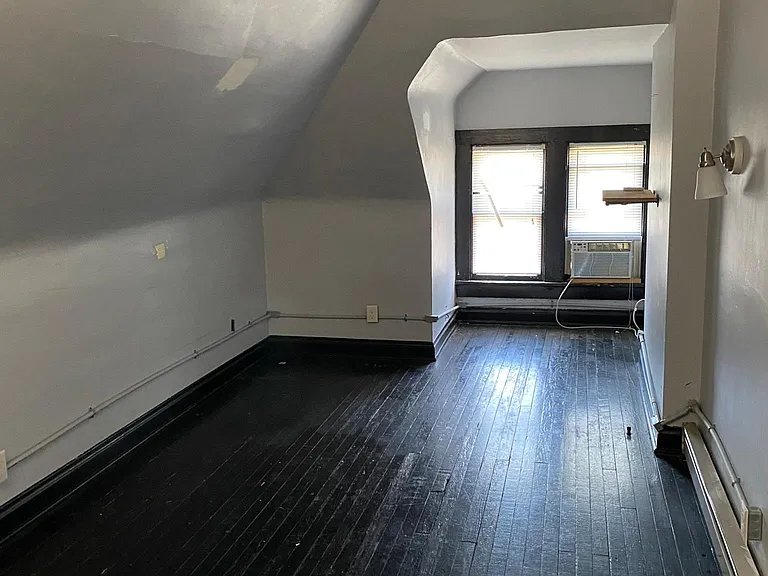 3rd Floor Bedroom #5