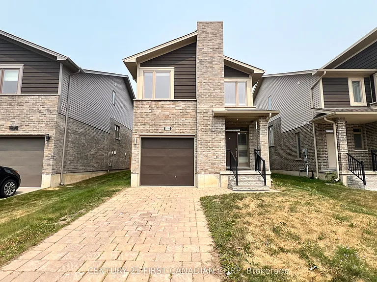1660 Valhalla St — Photo 1