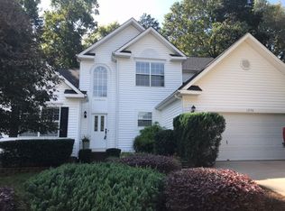 12136 Regent Ridge Ln, Charlotte, NC 28278