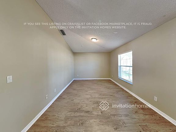 3rd image of 1712 Laramie Cir