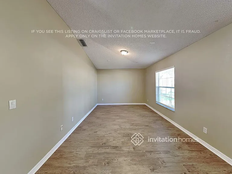 1712 Laramie Cir — Photo 3