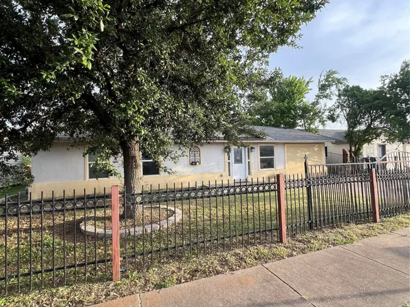 1604 Tyson St, Blue Mound, TX 76131