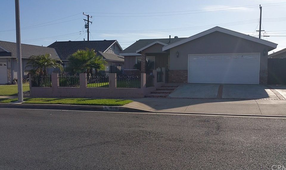 1st image of 19115 Hillford Ave