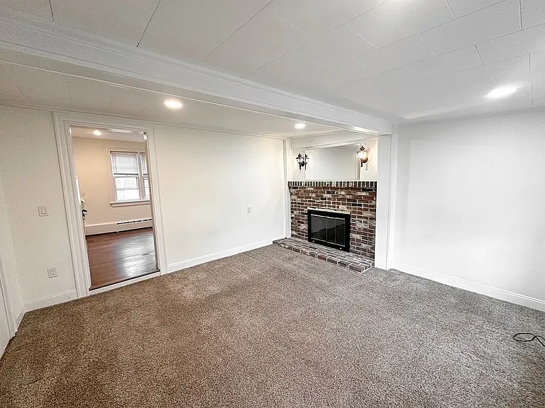 6 Laurel St #3 — Photo 5