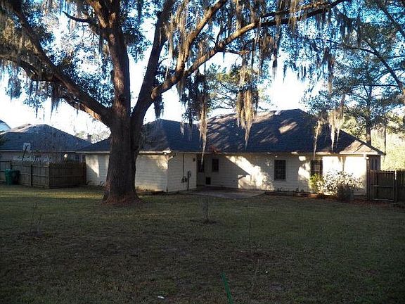 3rd image of 2527 Buena Vista Cir