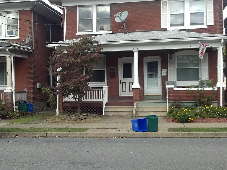 525 E Laurel St — Photo 1