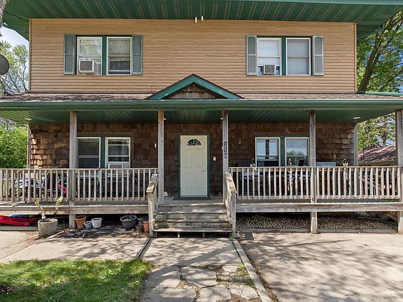2nd image of 110 Nelson St