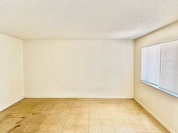 5th image of 4096 E Butler Ave APT B