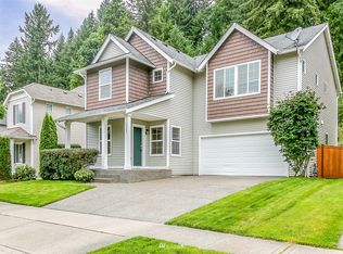 1222 Burnside Pl, Dupont, WA 98327