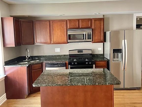 2nd image of 6639 S Kenwood Ave #6616-202