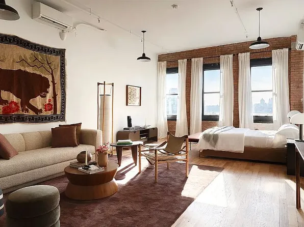 239 Banker St APT 4R, Brooklyn, NY 11222