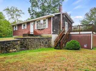 122 Chestnut St, Rehoboth, MA 02769