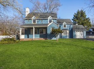 55 Canterbury Ln, Westfield, NJ 07090