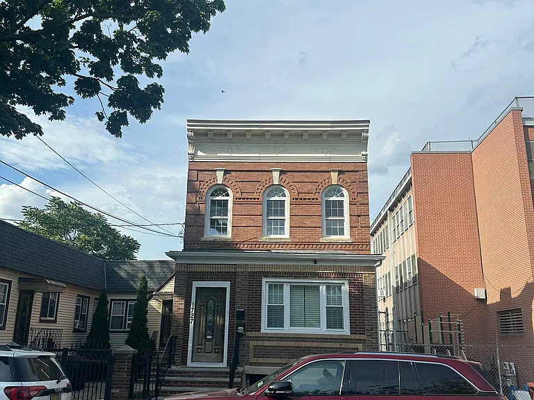 1727 E 93rd St #2 — Photo 28