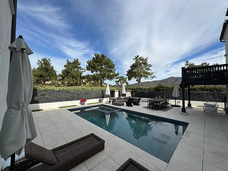 2873 Rambling Vista Rd — Photo 3