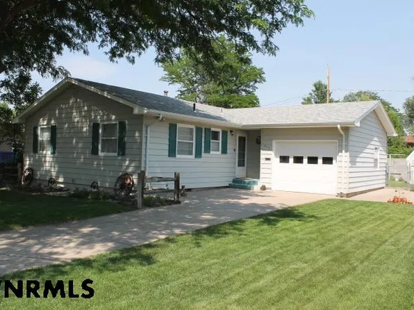 709 Maple St, Kimball, NE 69145