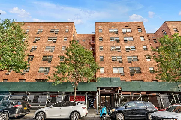 Sold by Skylux Realty, Inc | media 1