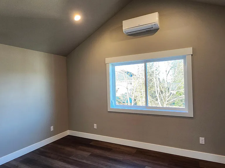 4425 NW Dahlia Dr — Photo 10
