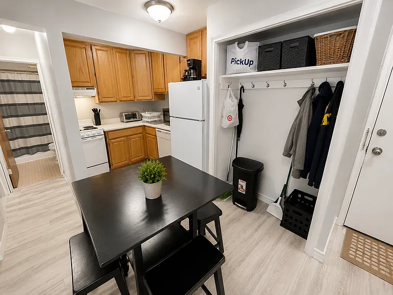 521 Walnut St — Photo 2