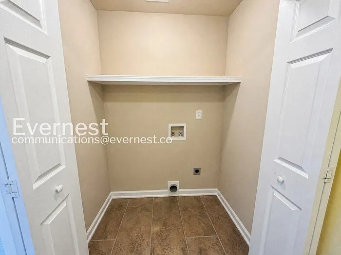 223 Crosscreek Dr — Photo 15