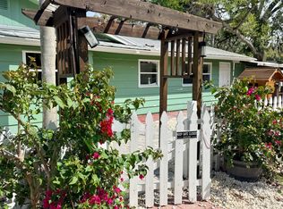2304 Arlington St, Sarasota, FL 34239