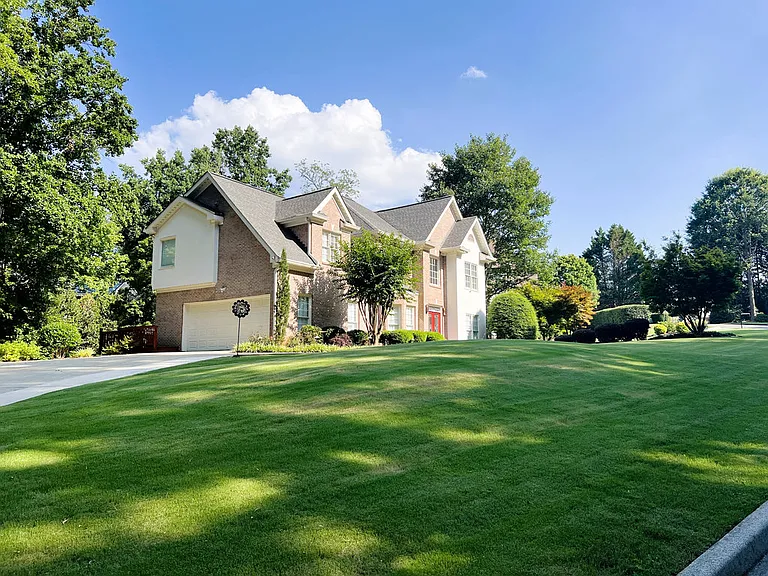 125 Forrest Lake Rd — Photo 2