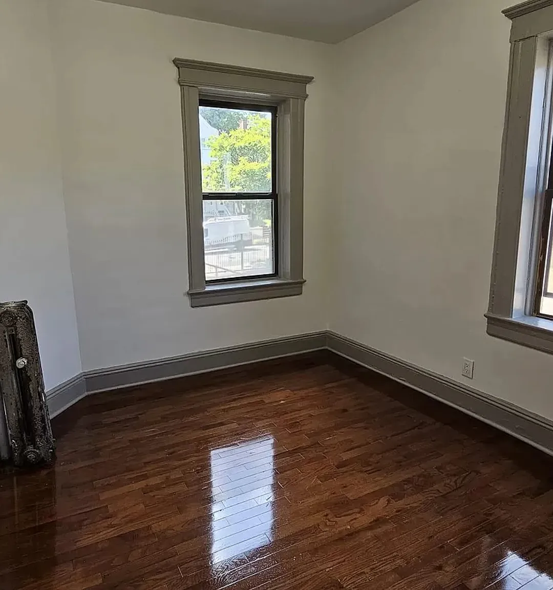 3 bed, 1250 sqft, $2,295 — Photo 1