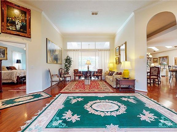 5th image of 1014 Emerald Creek Dr
