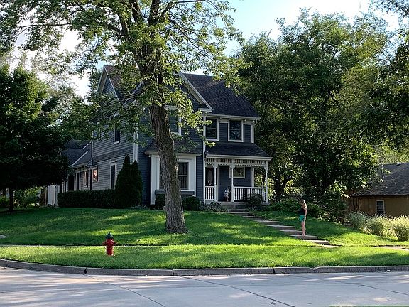 2nd image of 409 E Shawnee St