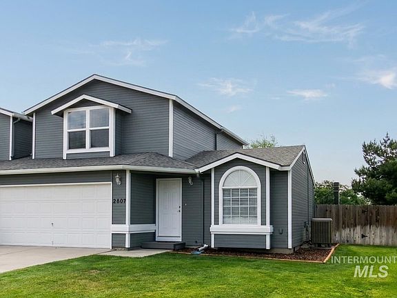 2nd image of 2807 Laurel Way
