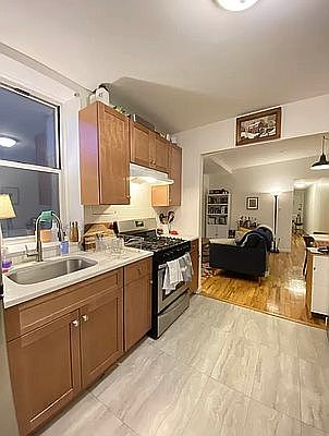 5th image of 265 Union St APT 4C