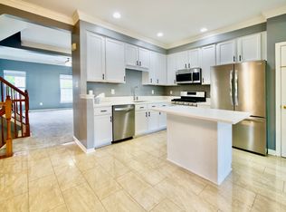 46678 Cavendish Sq, Sterling, VA 20165
