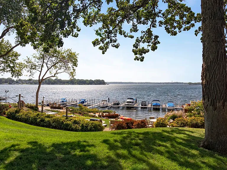 Minnetonka Edgewater Apartments and Boat Slips — Photo 13