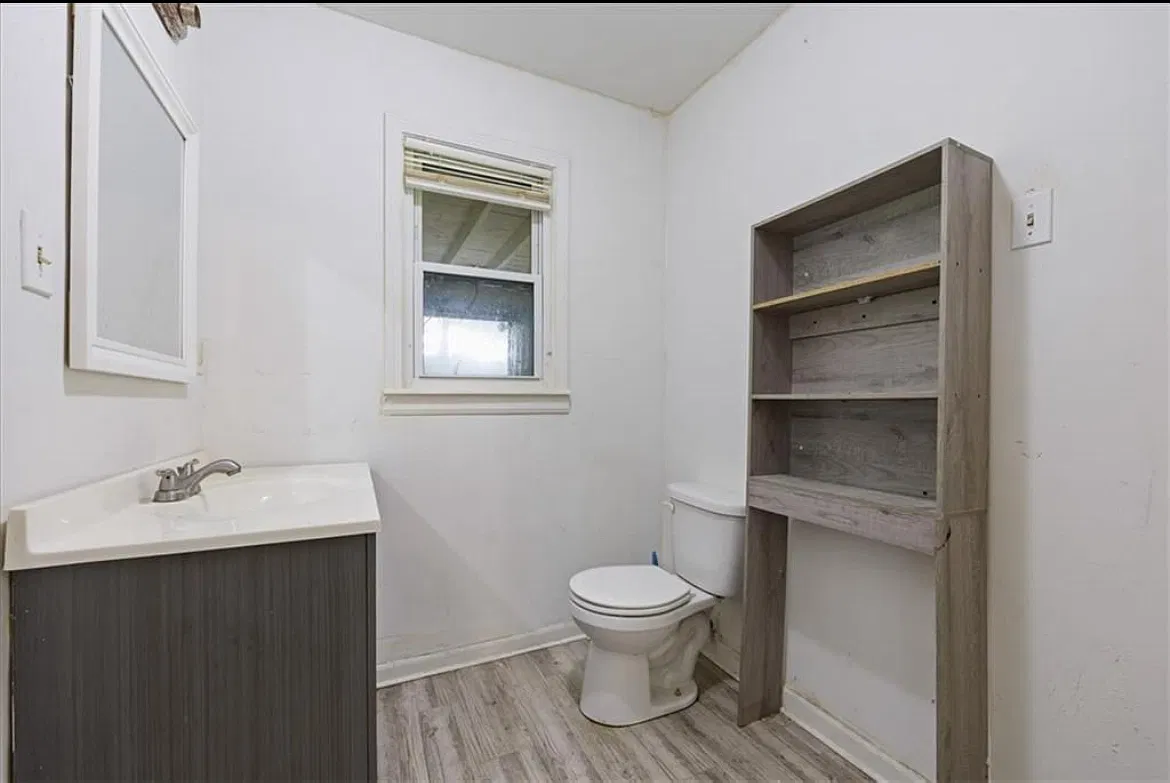 2 bed, 840 sqft, $1,600 — Photo 1