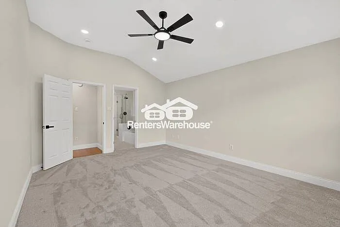 9113 Warren Dr — Photo 25