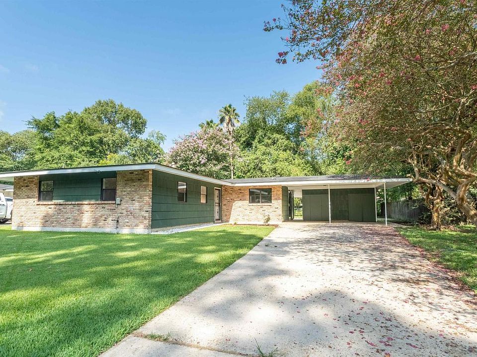 1st image of 3702 Forest Dr