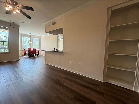 3rd image of 7575 Kirby Dr APT 1209