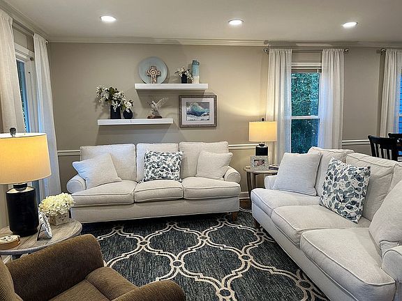 Floor to Ceiling Windows