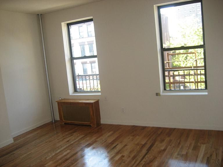 1st image of 2268 1st Ave #4