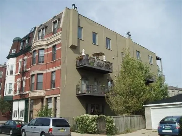 1432 W Erie St #1, Chicago, IL 60642