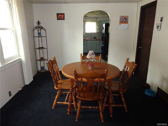 4th image of 108 Miller St