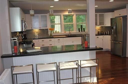 5th image of 11 Sherwood Ave