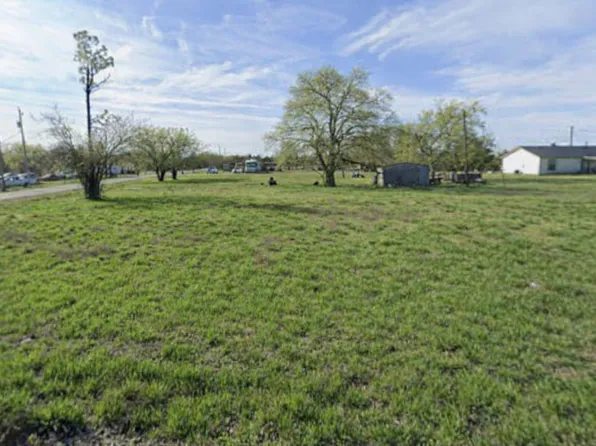 W Pearl St, Celeste, TX 75423