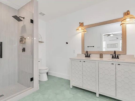 4th image of 2825 Ball St #5