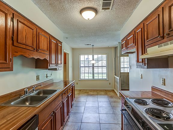 5th image of 7852 Tumbling Creek Dr