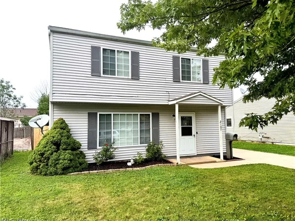 2107 Randall St, Lorain, OH 44052
